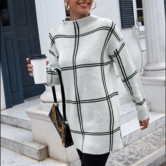 Sweaters - Plaid Sweater Top Slit Mock Cowl Neck